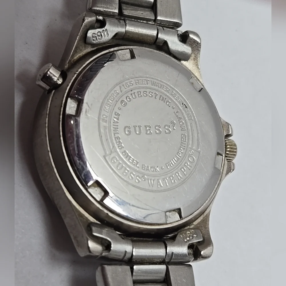 Womens Vintage Guess Waterpro Watch 29mm Silver Tone 50M New Battery